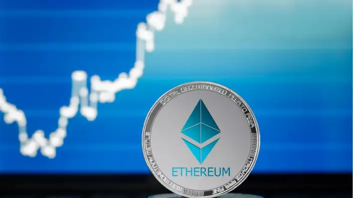 Ether ETFs Shatter Records With $727 Million Inflows as Bitcoin ETFs Extend Streak to 10 Days