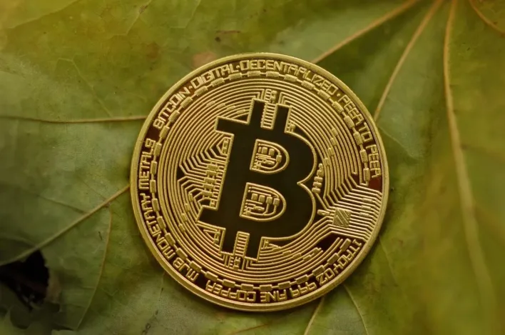 После $100 млн убытков: BTC-трейдер открывает новые позиции