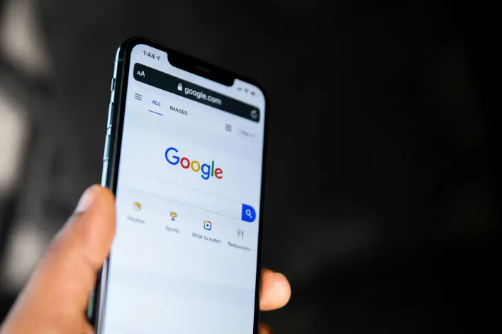 Altcoin Interest Hits New Highs Amid Bitcoin Weakening: Google Trends