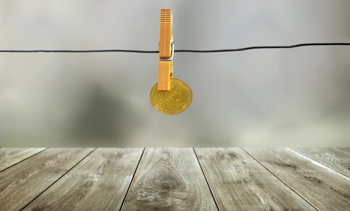 Behind Bitcoin’s Fall To $115,000: 40,000 BTC Flood Centralized Exchanges In A Day