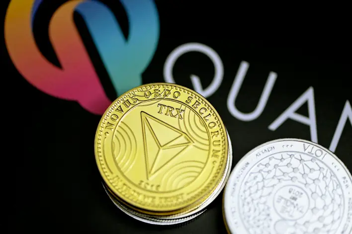 Tron Overtakes Ethereum As Monthly Average Fees Surge To New Levels