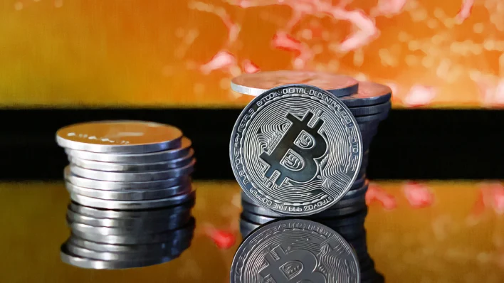 Dive into the Unprecedented Calm in Bitcoin’s Volatility