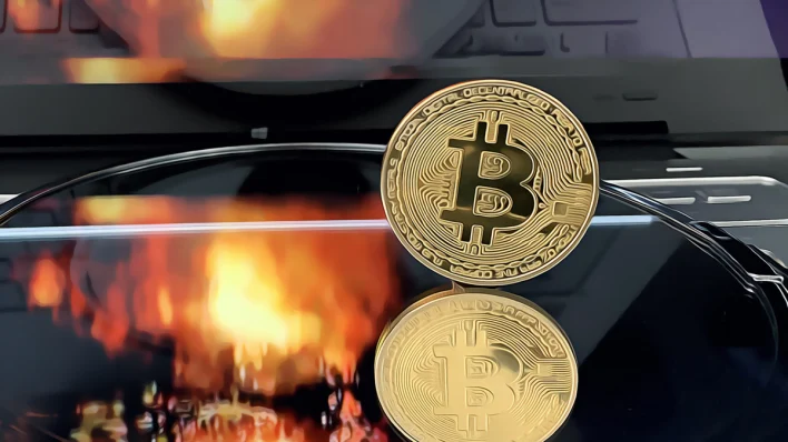 Bitcoin Whale Shakes Up the Market with Massive Transfers