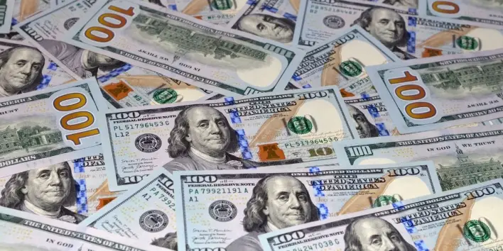 Fed’s Potential 300bp Rate Cut Sparks Economic Debate