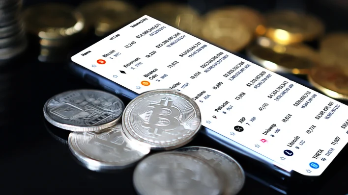 Trump Expands USA’s Strategic Crypto Reserve with New Altcoin Focus