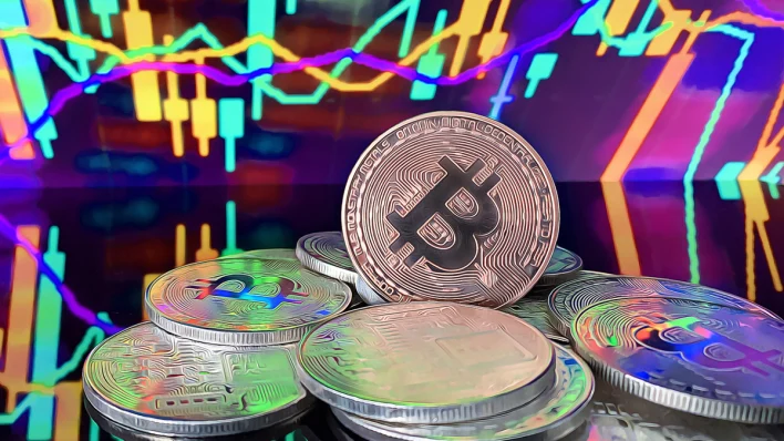 Bitcoin Faces Critical Price Movement Beyond 113,000 Dollars