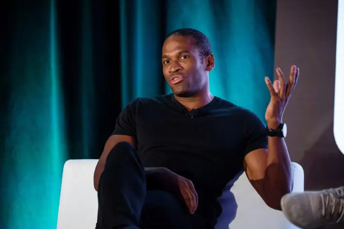 Arthur Hayes Predicts Potential 19% Bitcoin Correction Amid Weak Employment Data