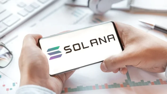 Solana Meme Launchpad Wars Heat Up as LetsBonk Overtakes Pump.Fun