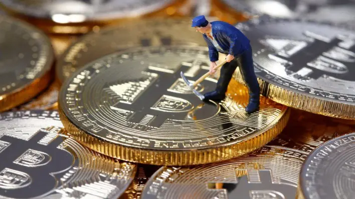 Tether To Become Largest Bitcoin Miner By End of 2025, CEO Explains
