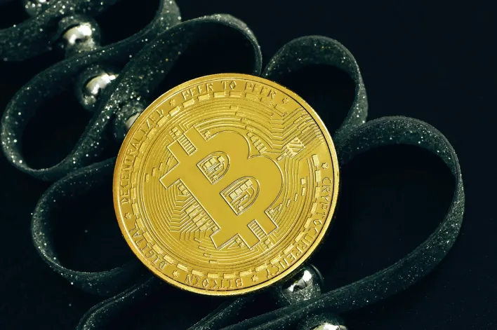Bitcoin Eyes $200K Target as Profit Metrics Signal Cautious Optimism
